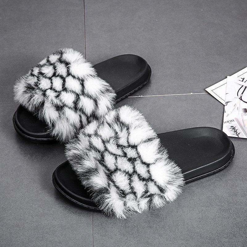 Hot Selling Wholesale Ladies Slip-on Luxury Simple Fashion Fluffy Shoes New Trendy Fur Flat Furry Slides Slippers