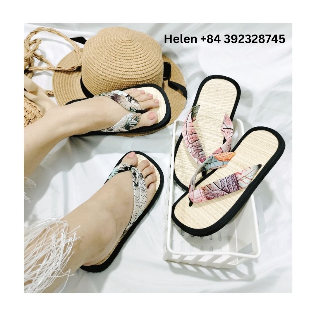2024 New Style Outdoor Warm Beach Slide Slipper Made of Natural Seagrass with Comfort Scent for Hotel and Home Use