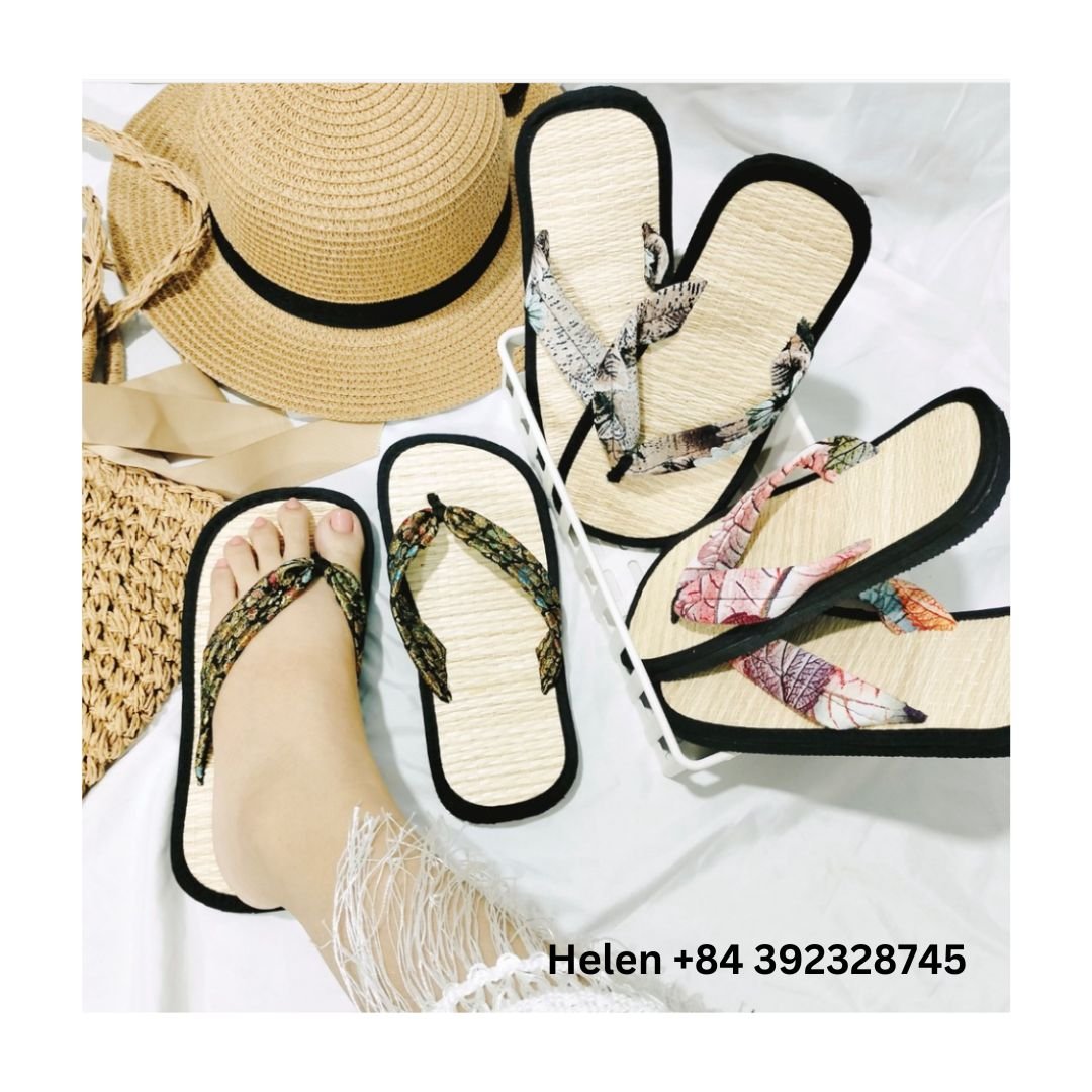 2024 New Style Outdoor Warm Beach Slide Slipper Made of Natural Seagrass with Comfort Scent for Hotel and Home Use