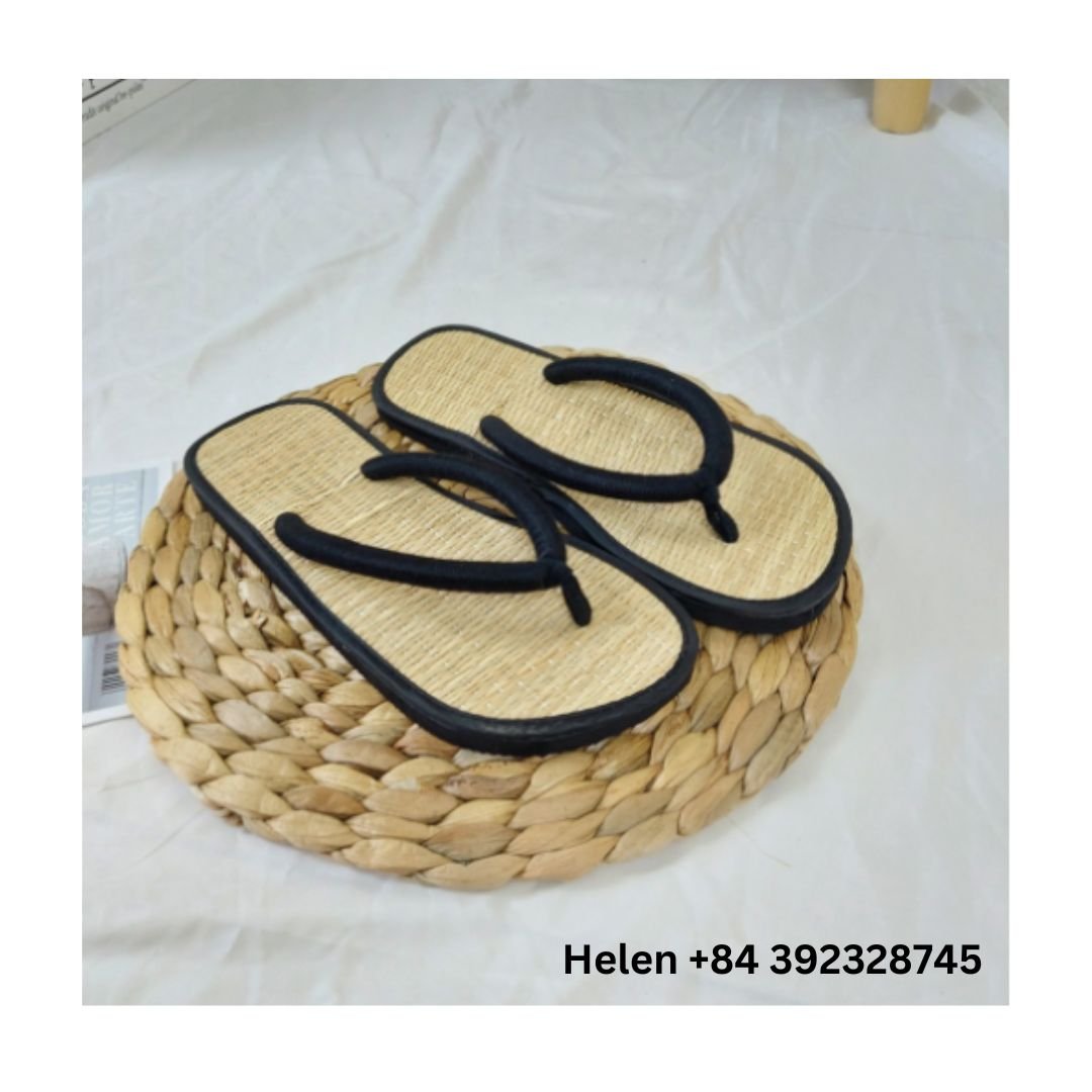 2024 New Style Outdoor Warm Beach Slide Slipper Made of Natural Seagrass with Comfort Scent for Hotel and Home Use