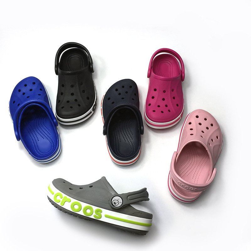 New croo s Fashion Children's Hole Shoes Comfortable Outdoor Anti slip Slippers Breathable and Wear resistant Slippers Wholesale