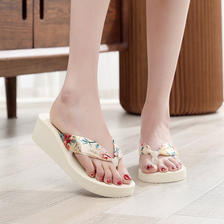 Women's High-heeled Platform Slippers Beach Non-slip Flip-flops Ladies And Students Sandals New Platform High-heeled Slippers