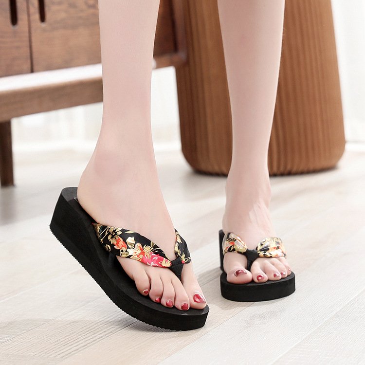Women's High-heeled Platform Slippers Beach Non-slip Flip-flops Ladies And Students Sandals New Platform High-heeled Slippers