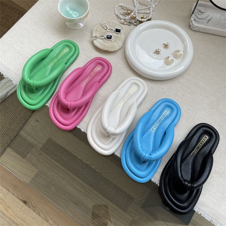 New Fashion Trendy Women Flip Flops Flip-flop Slippers for Ladies Girls Popular Woman Sandals Soft Thick Sole EVA PVC 2 Pairs