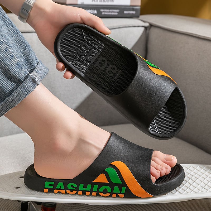 New Beach Sandals Men Non-Slip Thick Sole Summer Soft Sole Outdoor Slides Slippers