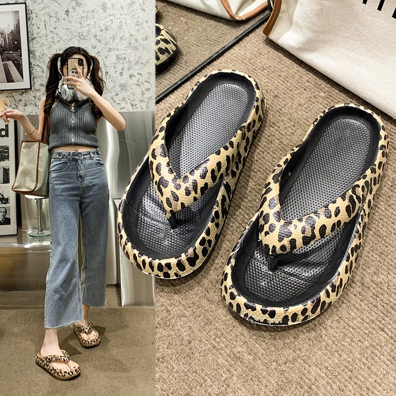 wholesale New style casual flat sandals Outdoor comfortable Leopard Print eva cloud Flip Flops slipper for womens
