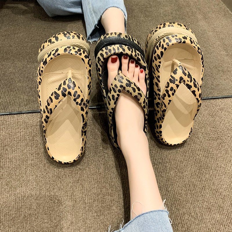wholesale New style casual flat sandals Outdoor comfortable Leopard Print eva cloud Flip Flops slipper for womens