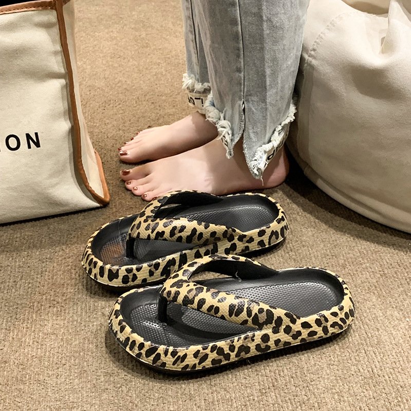 wholesale New style casual flat sandals Outdoor comfortable Leopard Print eva cloud Flip Flops slipper for womens