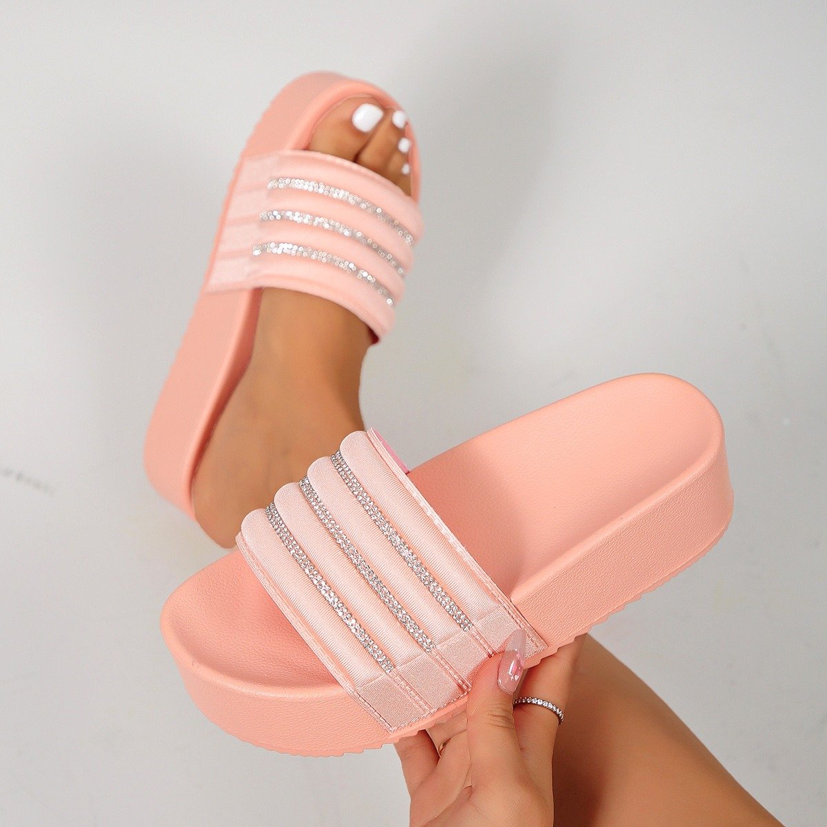 Diamond fashion thick bottom rhinestone sandals slides slippers summer outdoor beach slippers shoes flip flops trendy women