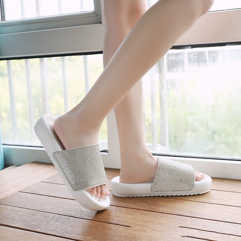 Hot Selling Thick Chunky Soled Fashionable Rhinestone Diamond Summer Comfortable Women's Slides Slippers