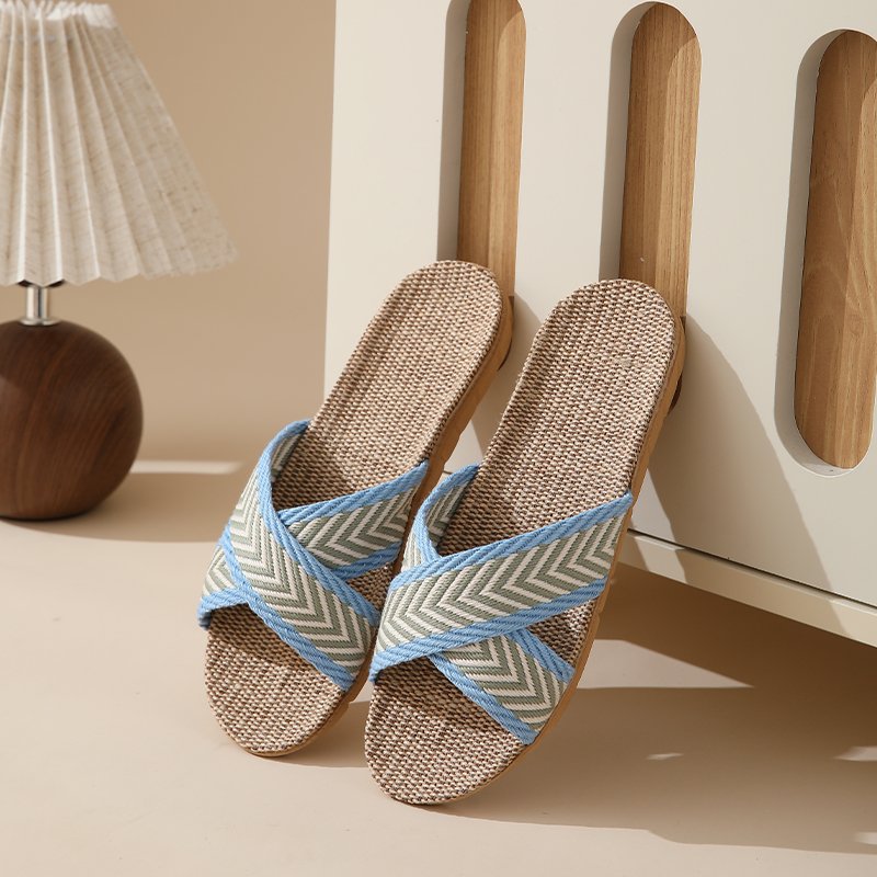 Hot Selling Halved Belt Slides Slippers Unisex Comfort and Soft Summer Women Slippers Suitable for Each Size
