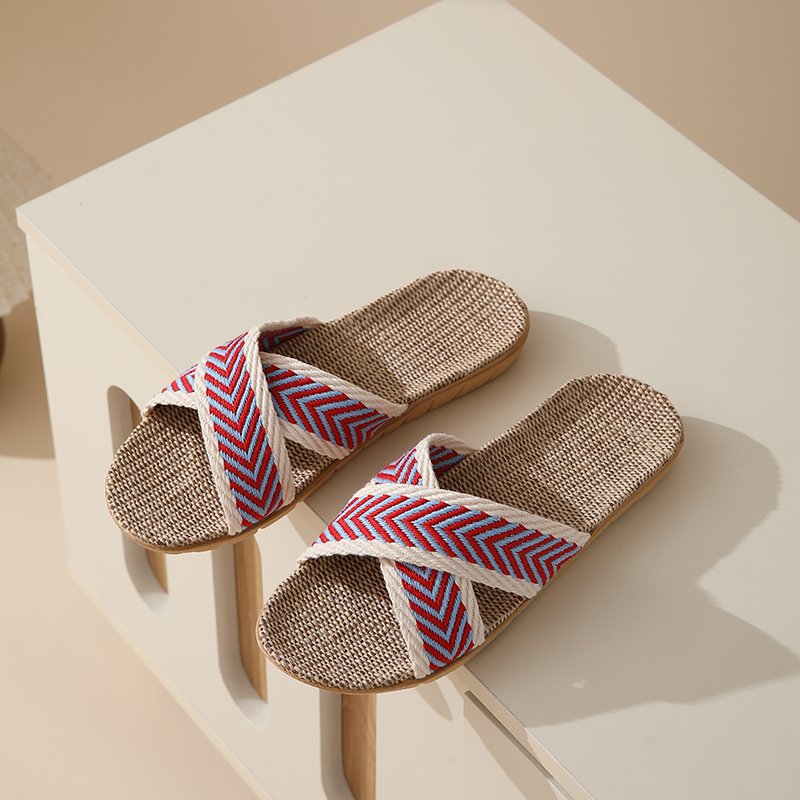 Hot Selling Halved Belt Slides Slippers Unisex Comfort and Soft Summer Women Slippers Suitable for Each Size