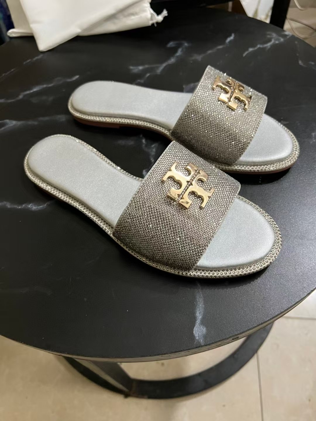 Luxury Brand Ladies leather Shiny TB Sandals Summer Flat Beach Slide Women Sandals