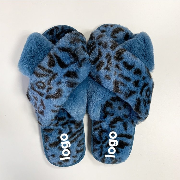 Stock Selling Soft Sole Warm Plush Slides Slippers Women Plus Size Leopard Print Cross Strap Open Toe Slippers