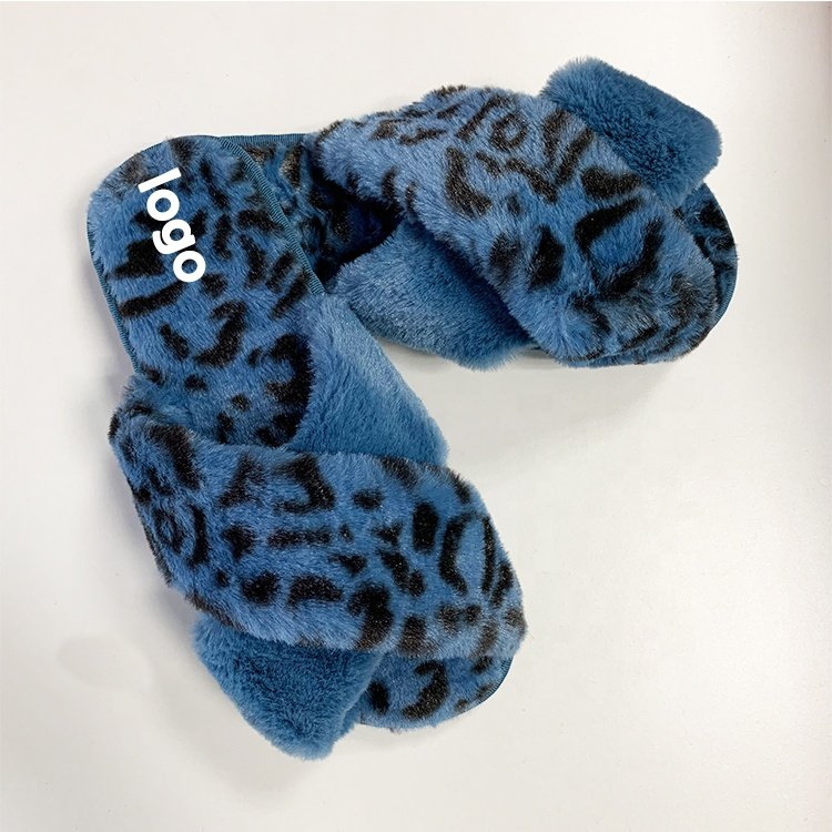 Stock Selling Soft Sole Warm Plush Slides Slippers Women Plus Size Leopard Print Cross Strap Open Toe Slippers