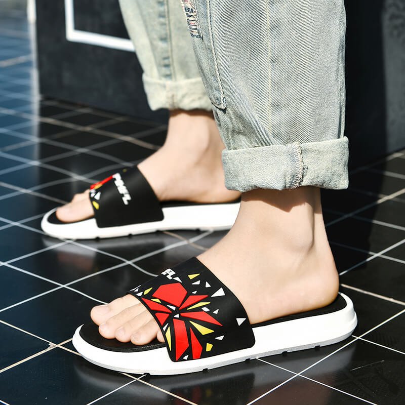 Wholesales New Design Unisex Anti-slip Comfortable and Breathable Slides Slippers Beach Slippers for Indoor Outdoor Walking Use