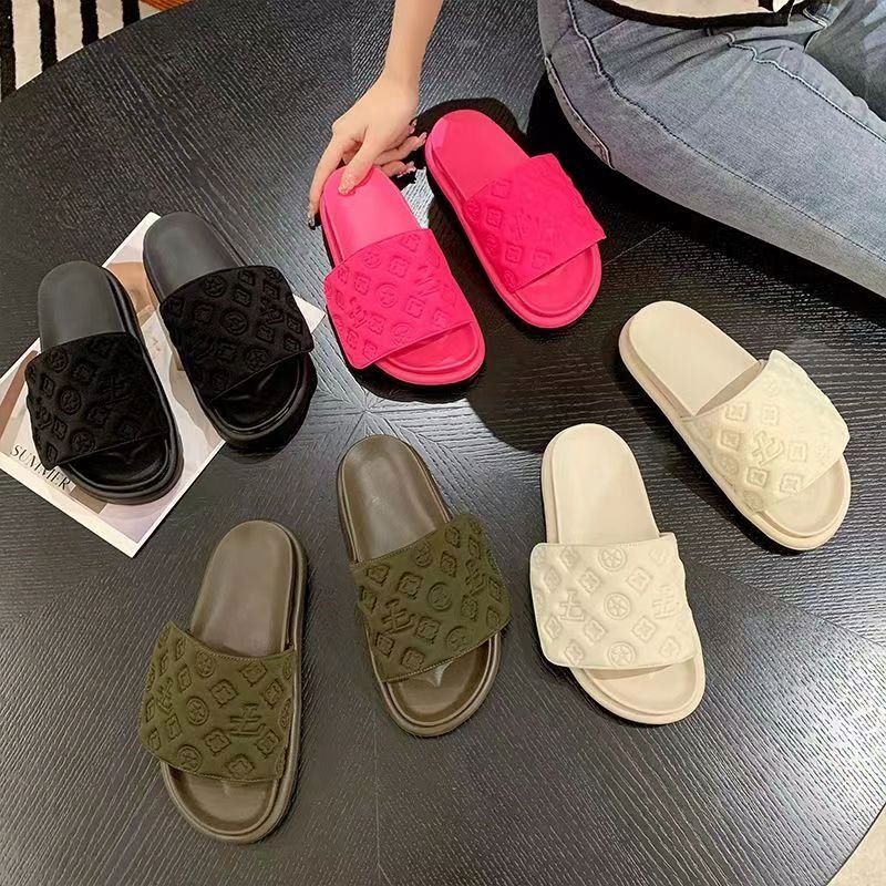 2023 New Sandals Snake Pattern Gem Chain Square Open Toe Thick Heel High Heeled Shoes Large Size Customized Women Shoes