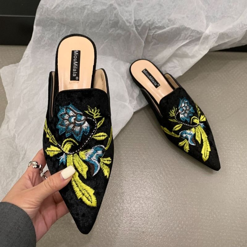2024 New Ladies Slippers Outdoor Flat Loafer Pointed Toe Mules Slides Footwear