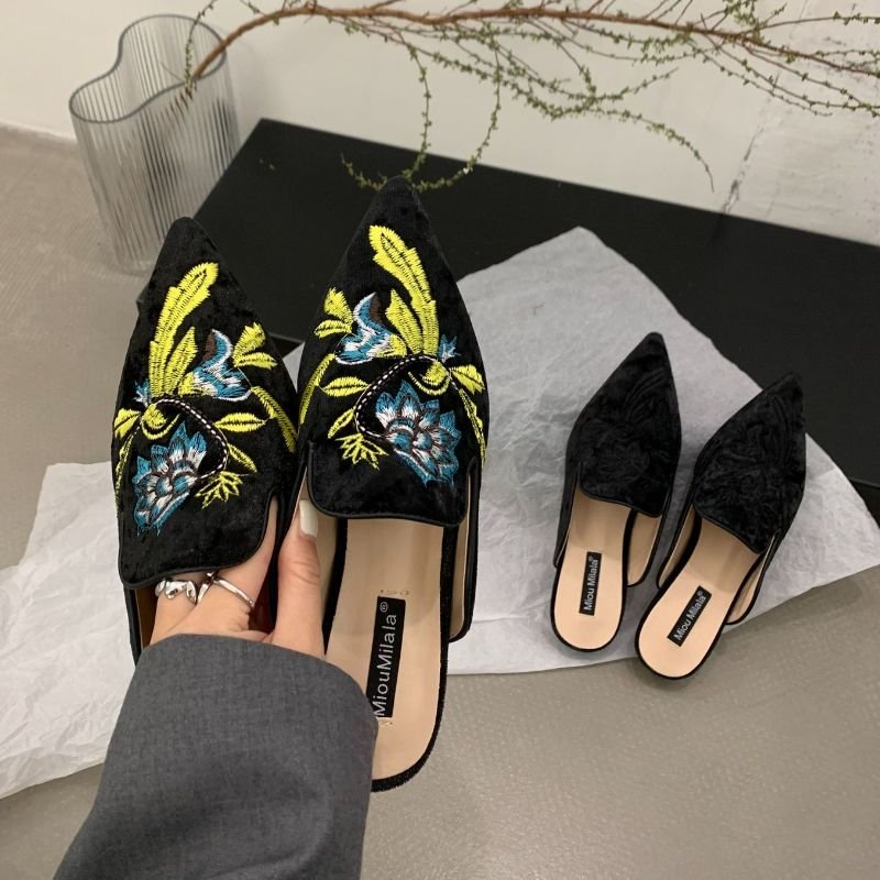2024 New Ladies Slippers Outdoor Flat Loafer Pointed Toe Mules Slides Footwear