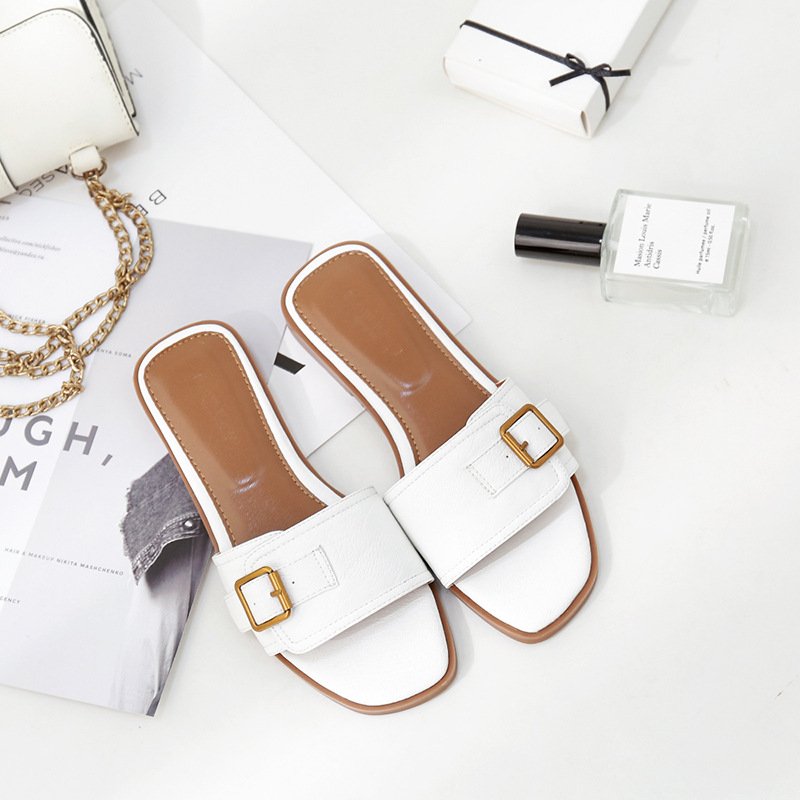 New Arrivals Round Head Cross-Folding Design Anti-Slippery Women's Sandals Fancy Flat Ladies Slippers