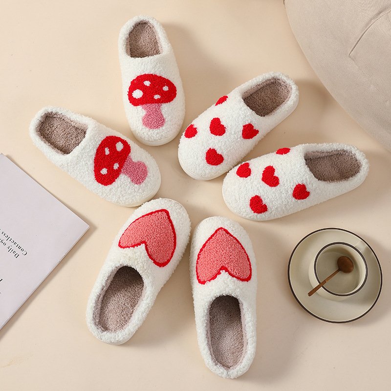 Wholesale Cute Fuzzy Mushroom Heart Slides Slippers Winter Indoor Flat Warm House Slippers For Women