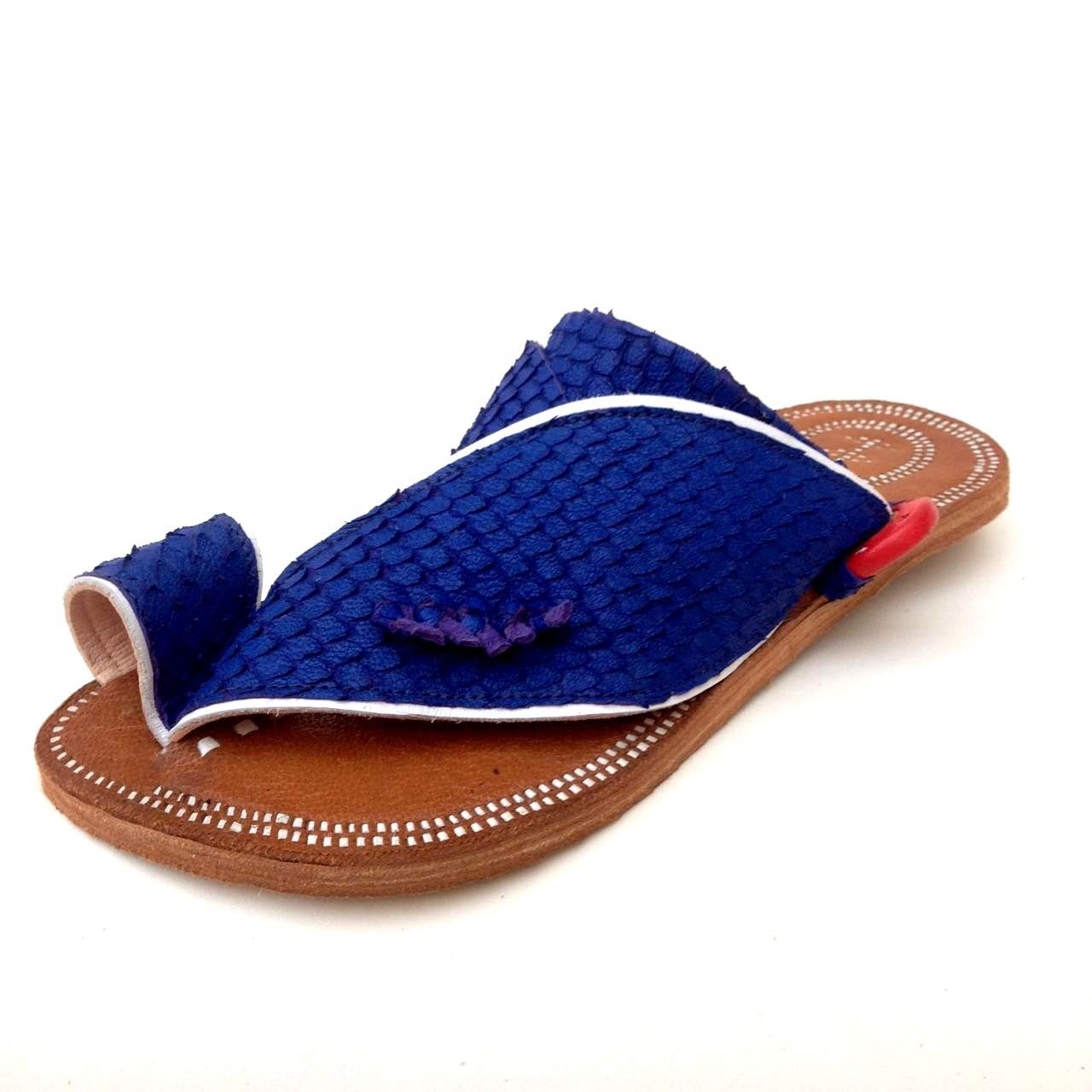 Handmade Traditional Saudi Sandals Genuine Leather Flip Flops for Men Women Casual Flat Slide Design Light Insole Outdoor Style