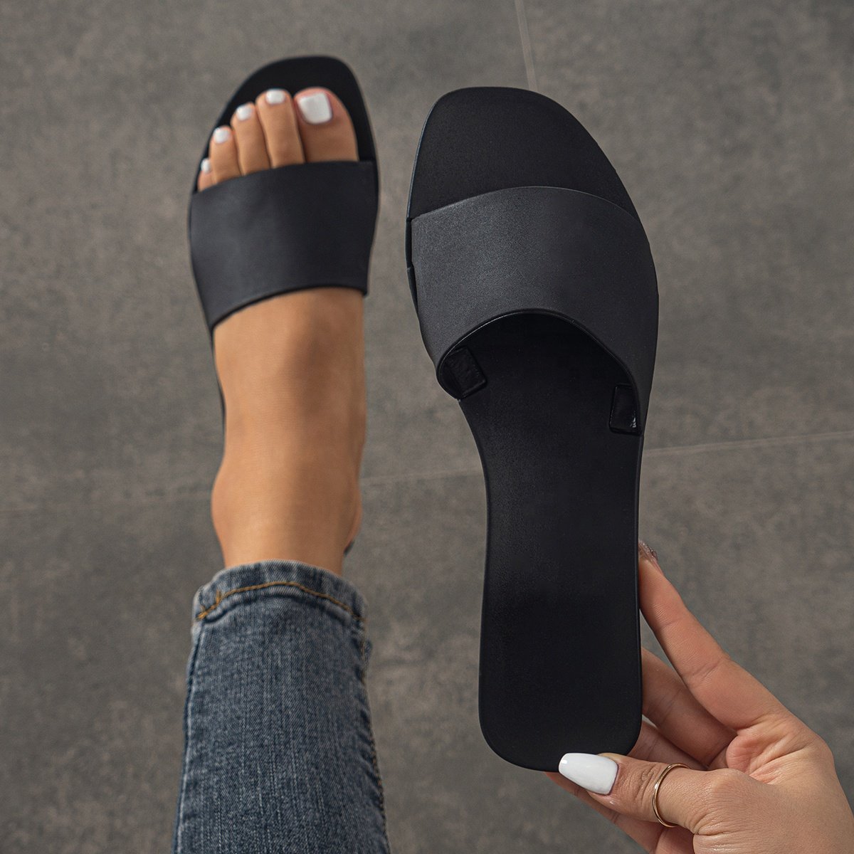 Jelly Slipper Manufacturer OEM ODM Crystal Jelly Shoes Slides Ladies Slippers Women Jelly Slide Slippers For Women