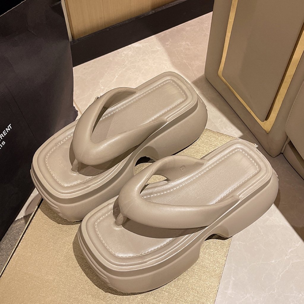 Thick-soled increase new women's summer slippers beach shoes clamp foot to wear non-slip flip-flops beach slippers