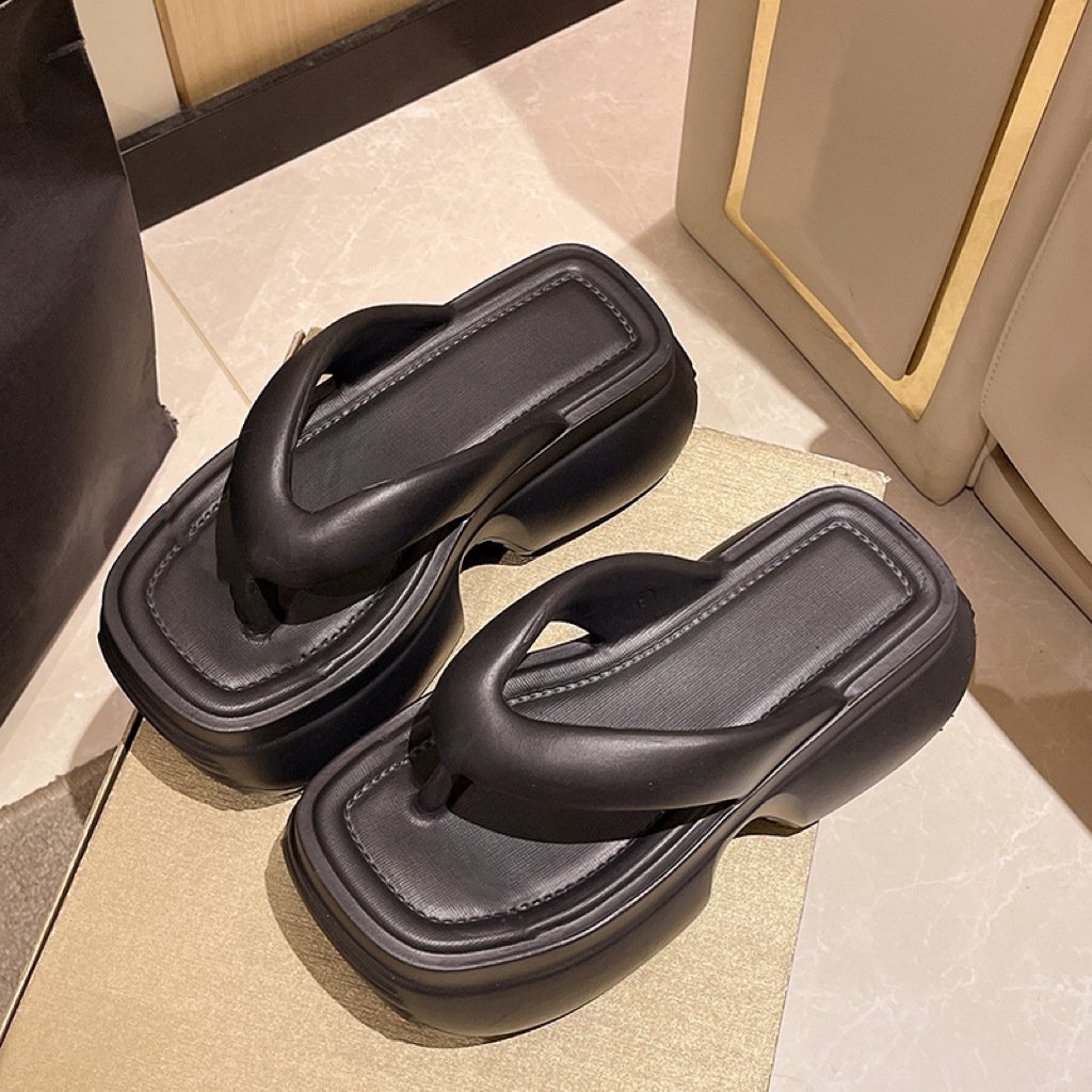 Thick-soled increase new women's summer slippers beach shoes clamp foot to wear non-slip flip-flops beach slippers