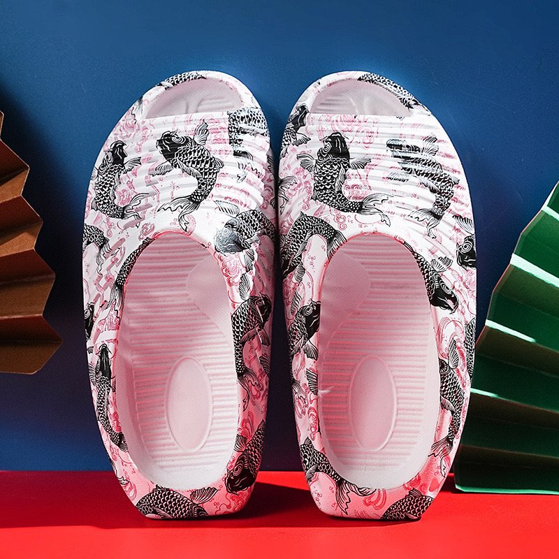 2025 New Summer Men's Thick Sole Trend Slippers EVA Ultra Light Soft Sole Beach Sandals Fashion Outdoor Anti Slip Footwear Man
