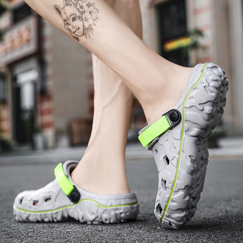 Wholesale Customize house slides slippers men sporty shoes fashion flat slipper EVA male beach summer clogs
