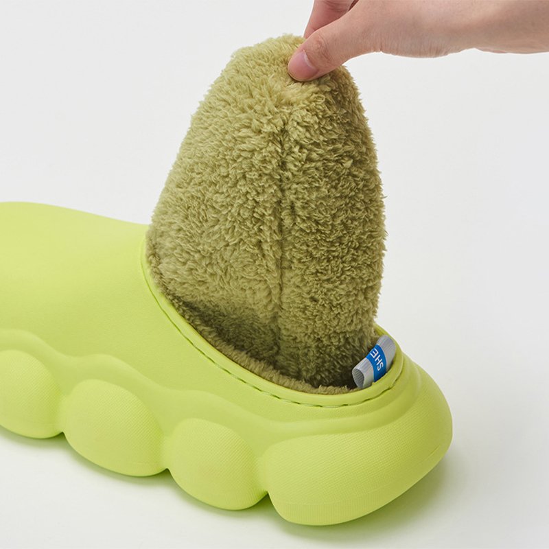 2023 Winter Slippers Warm Bear Slides Slippers for Men Women Waterproof Kitchen Plush Cotton Furry Sandals EVA Garden Shoes