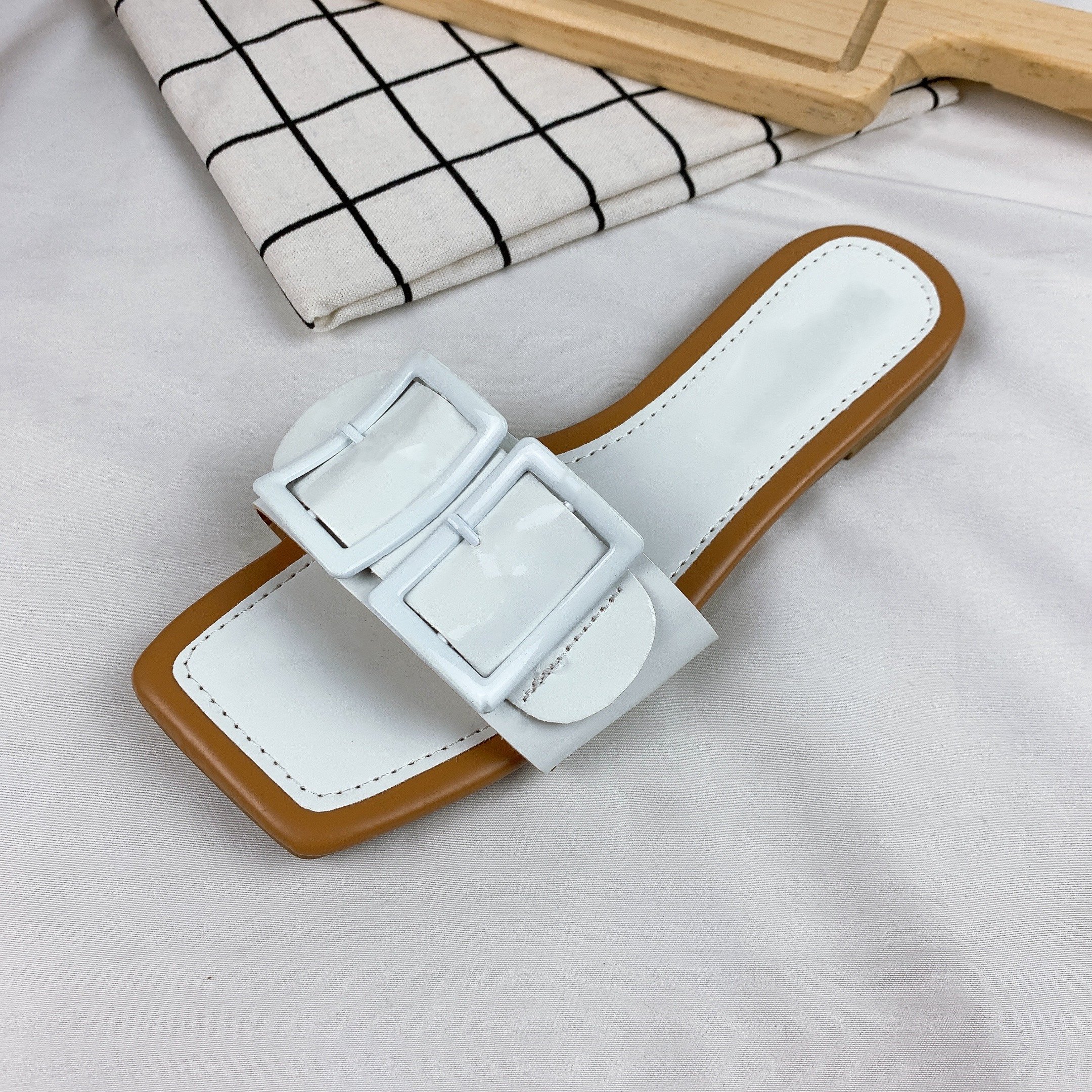 Elegant Female Casual Pu Leather Slipper Slides Shoes Girl Square Toe Summer Square Buckle Flat Sandal For Women And Ladies