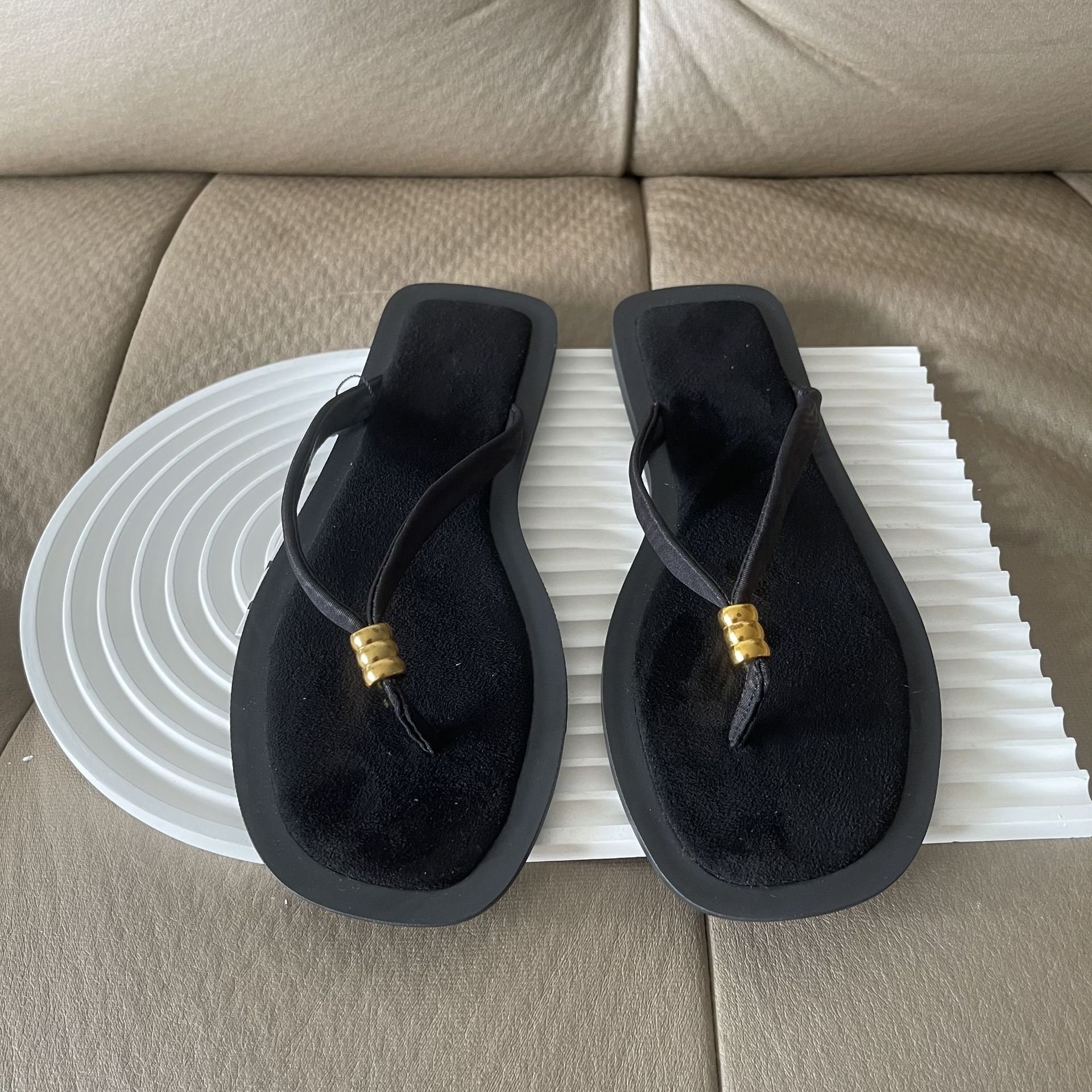 Reduced Price Round Toe Outdoor Slippers Black Slippers For Women New Styles 2023 Flat Sandals Womens Slides Slippers za shoes