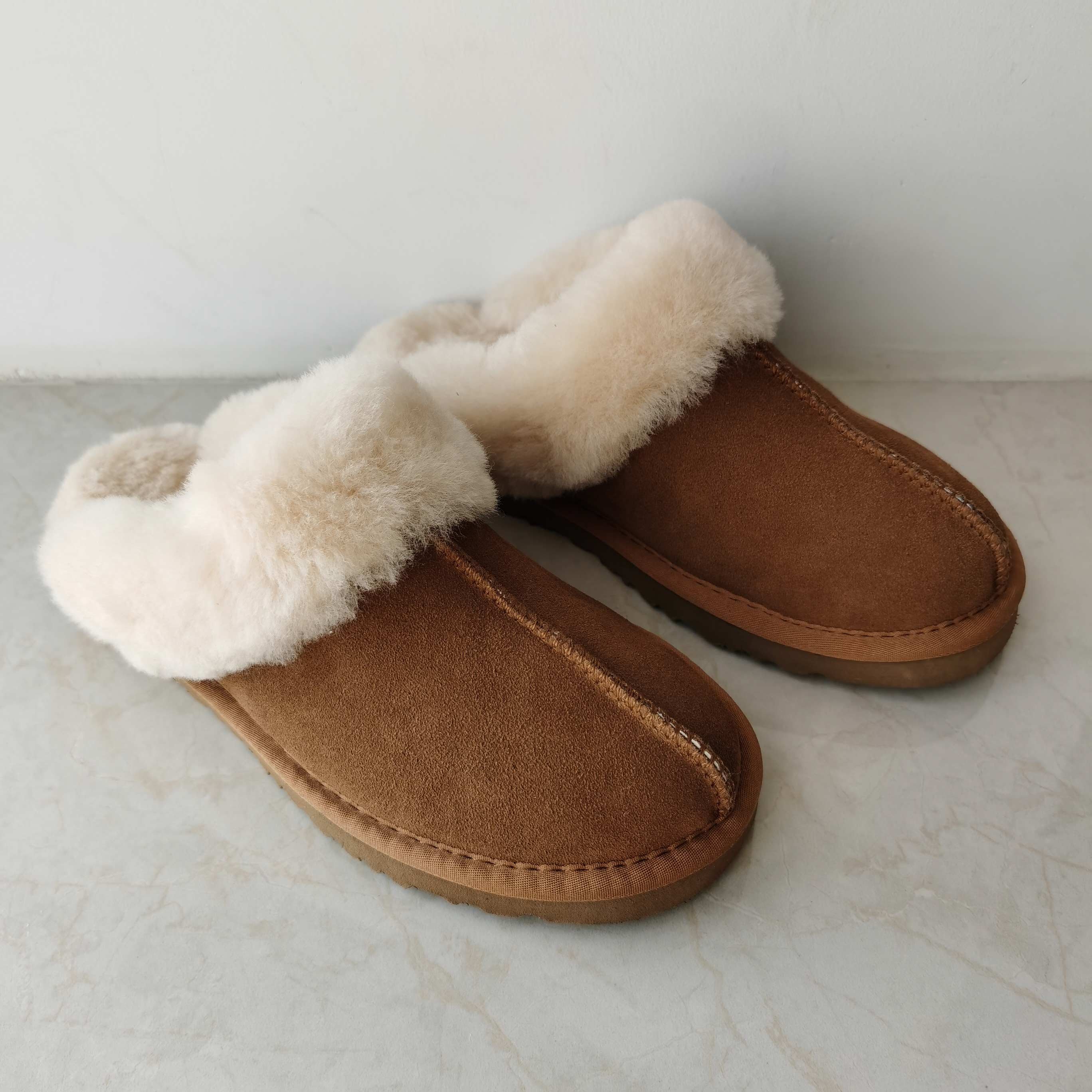 Fuzzy House Real Sheepskin Fur Slippers Furry Natural Fur Shoes Cozy Indoor Winter Home Real Wool Slide Real Cow Leather Slipper