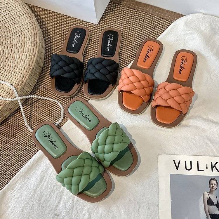Fashion Ladies Flat Slippers Summer Beach Shoes Leather Slip-On Plain Sandals Outdoor Women Slides Slippers
