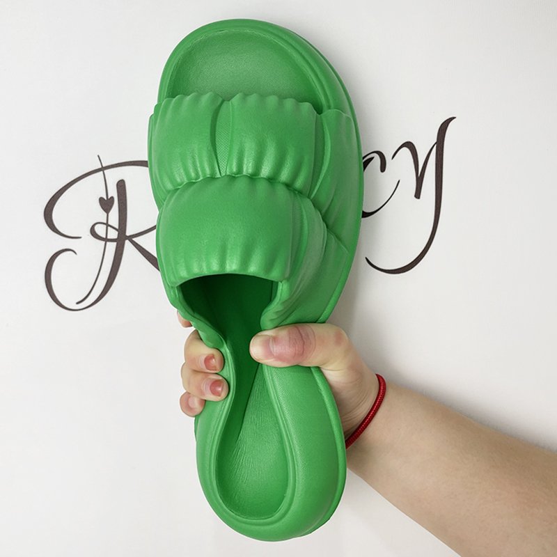 Women's Soft EVA Cloud Slippers Summer Beach Thick Platform Slipper Sandals Women Korean Eva Slippers for Home Woman