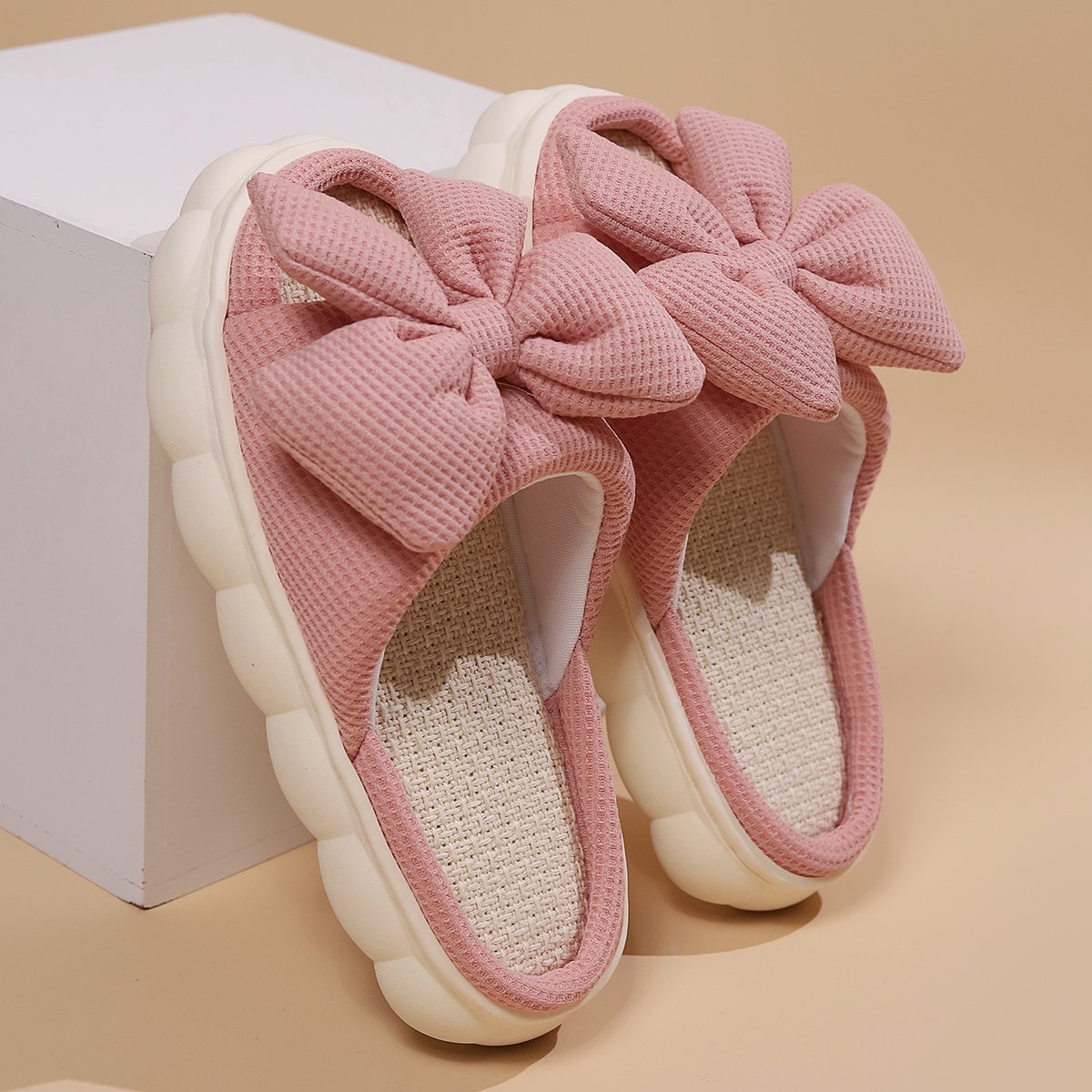 Custom women Thick Sole Soft sandals Slides Slippers for women Four Seasons Wear Cotton Fabric and Linen Open Toed Soft Slippers