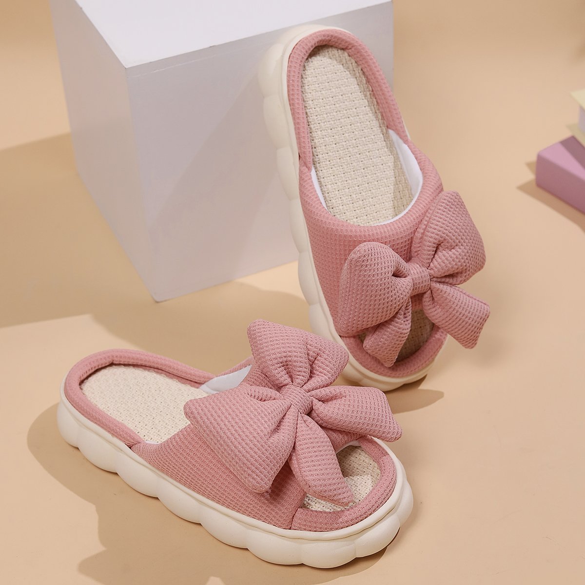 Custom women Thick Sole Soft sandals Slides Slippers for women Four Seasons Wear Cotton Fabric and Linen Open Toed Soft Slippers