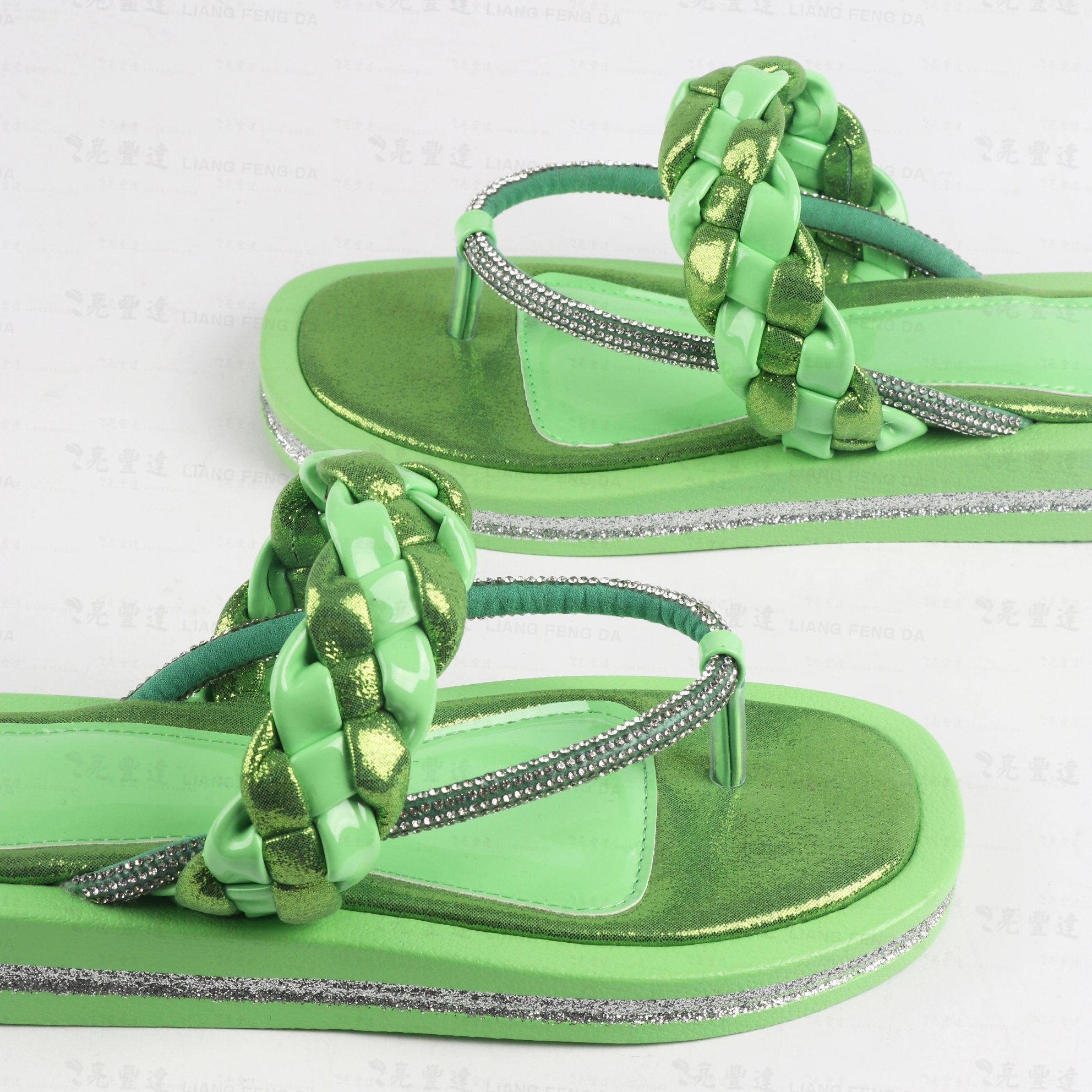 designer sandals Summer New Design Women's Slide Flip-flops Outside Beach Casual Slippers Shoes For Girl Flats Flip Flops Ladies Luxury Shoes heel protection