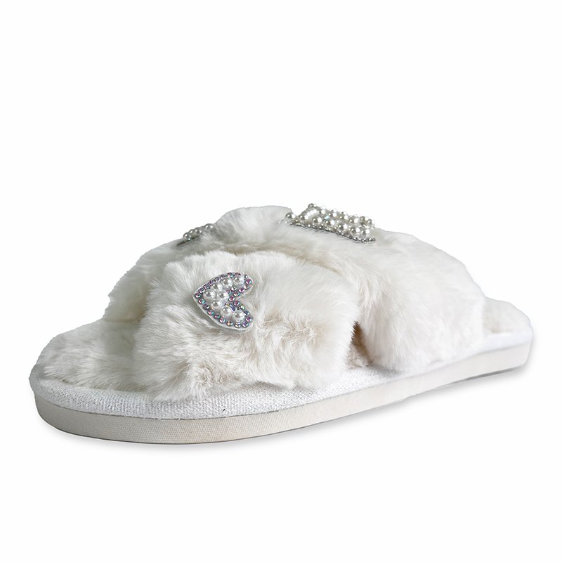 Customized Logo Pearl Patch Warm Plush Memory Foam Home Slides Cozy Fluffy Fur Wedding Slippers for Bride Bridesmaid women lady