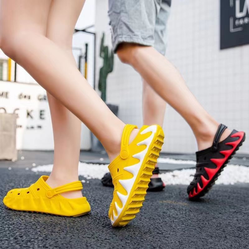 Summer EVA Upper Sliders Crocks for Men Slippers Unisex Clogs Hole Shoes Clogs Design Breathable Comfort Sandals