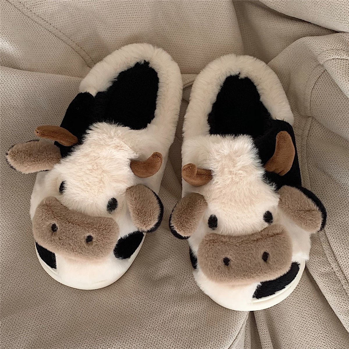 Ruunjoy Cows Four Seasons Linen Opening PVC Bottom Summer Sandals and Slippers Linen Slipper Wholesale Cow Plush Slipper winter