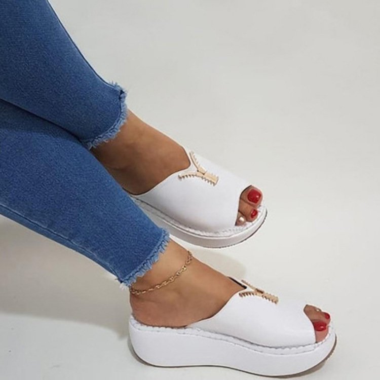Wholesale Round Head Single Strap Zipper Decoration Thick Sole Slippers Slope Heel Ladies Slippers Thick Sole Sandals For Women