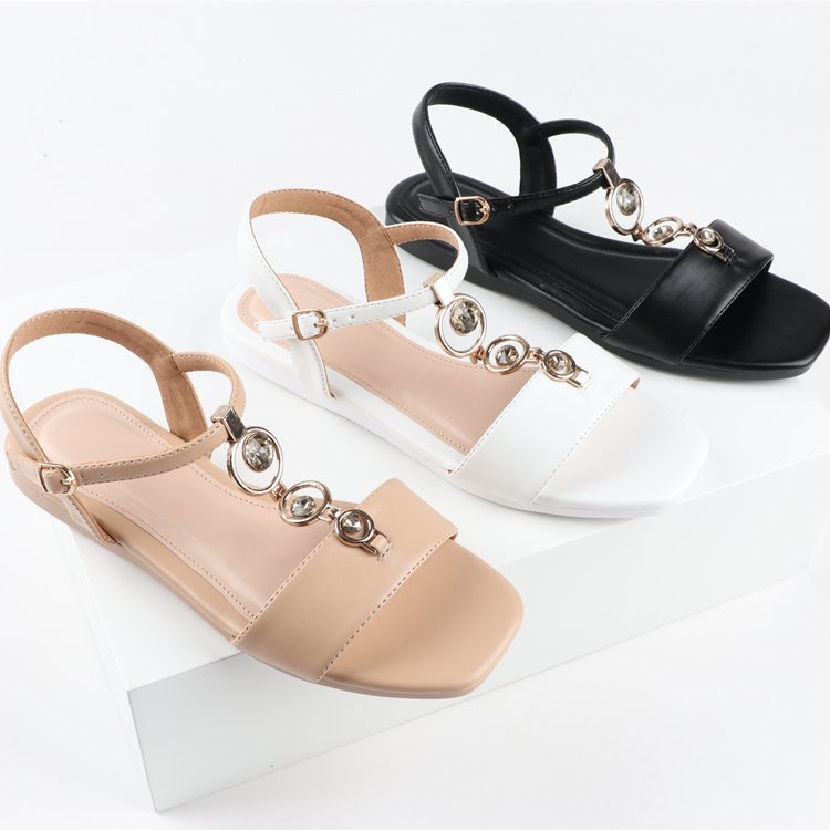 Designer Sandals New Design Summer Women's Flat Slippers Ladies Sandals Outdoor Designer Slides Female Sandals Light Pearl PVC
