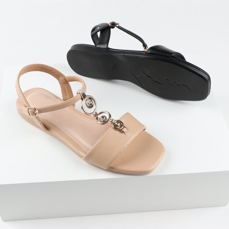 Designer Sandals New Design Summer Women's Flat Slippers Ladies Sandals Outdoor Designer Slides Female Sandals Light Pearl PVC