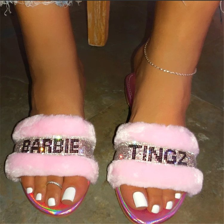 2025 New Arrival Ladies Pink Flat Furry Slippers Pink Glitter Slides for Women Fashion Sandals