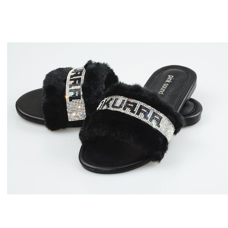 2025 New Arrival Ladies Pink Flat Furry Slippers Pink Glitter Slides for Women Fashion Sandals