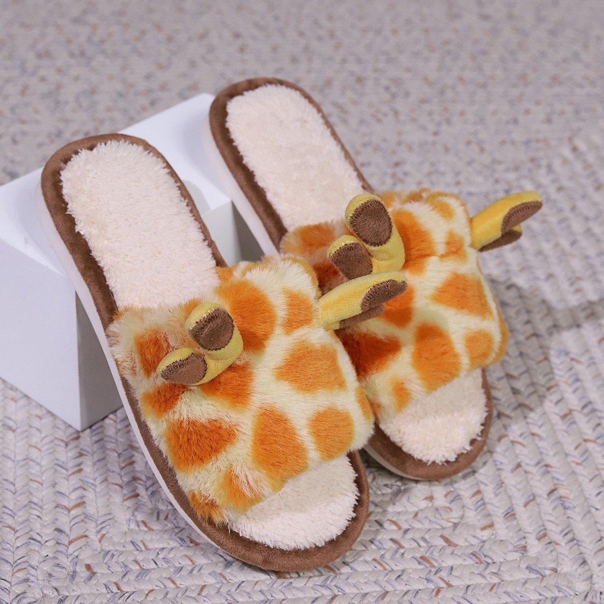 Coral Fleece Slides Slippers Flats Fluffy Home Slides Shoes Women Slides Slippers In Stock