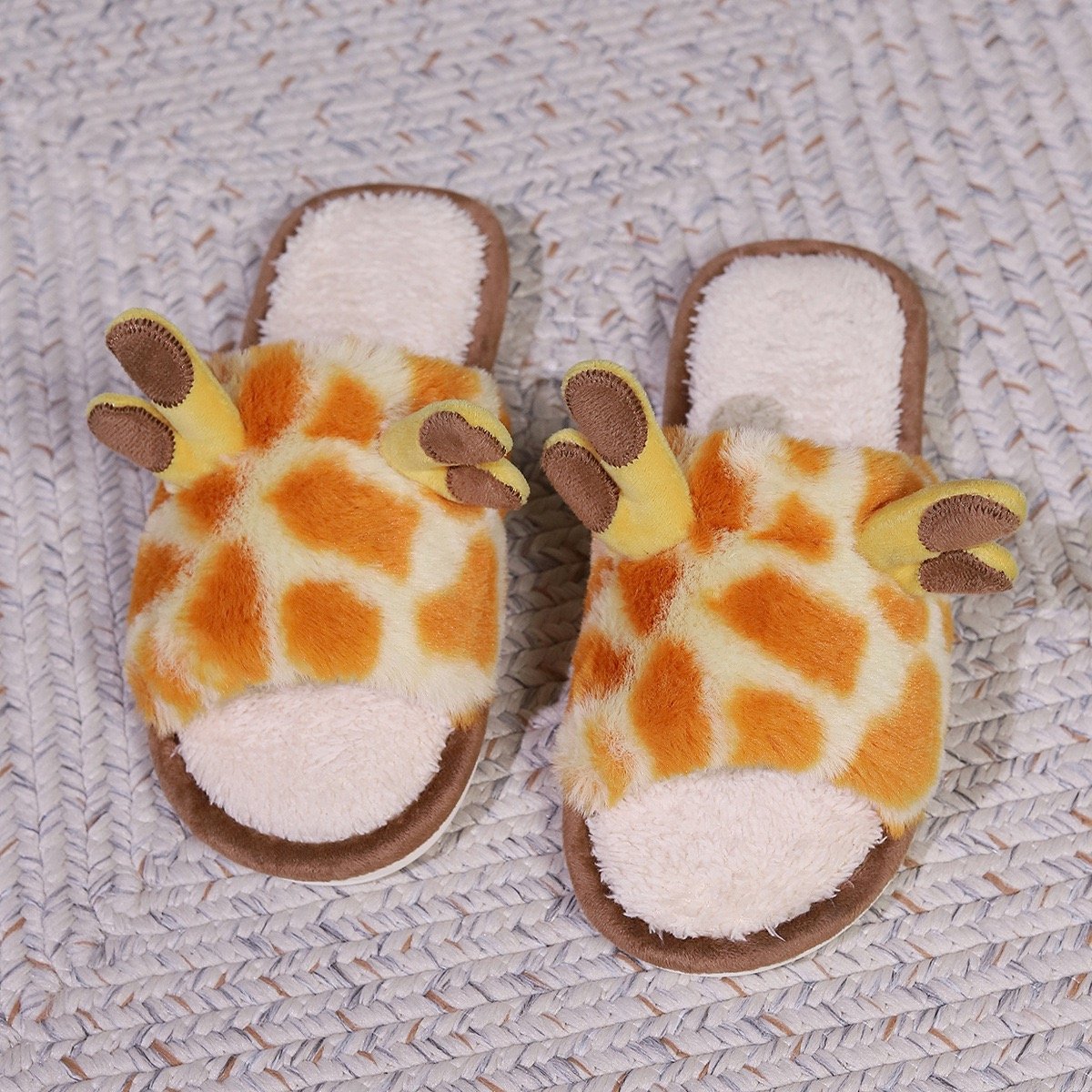 Coral Fleece Slides Slippers Flats Fluffy Home Slides Shoes Women Slides Slippers In Stock